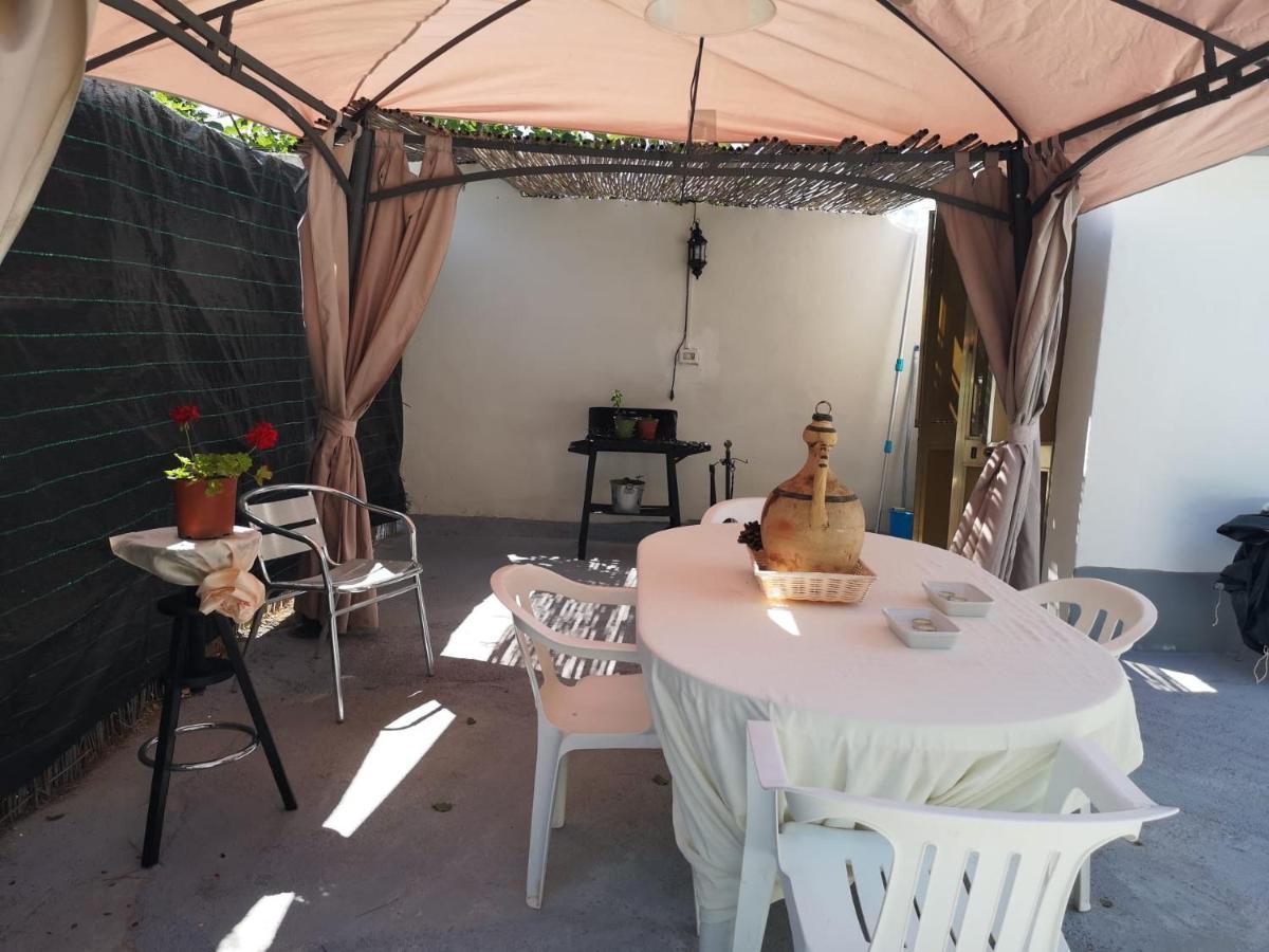 Rhaele Villa Taranto